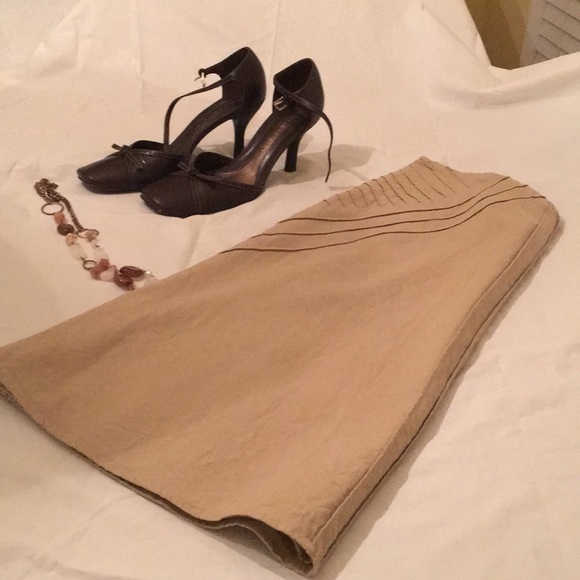 Christopher & Banks skirt - Picture 2 of 3